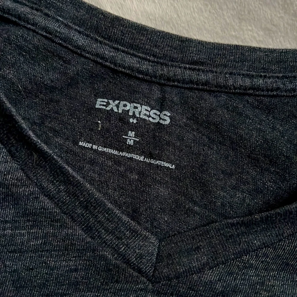 Express Men’s Tee - Picture 2 of 2